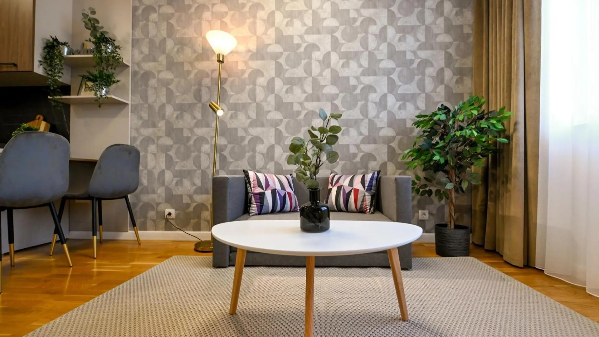 Appartamento MISS SUNSHINE Romexpo 2-Bedroom&Free Parking Bucarest Romania