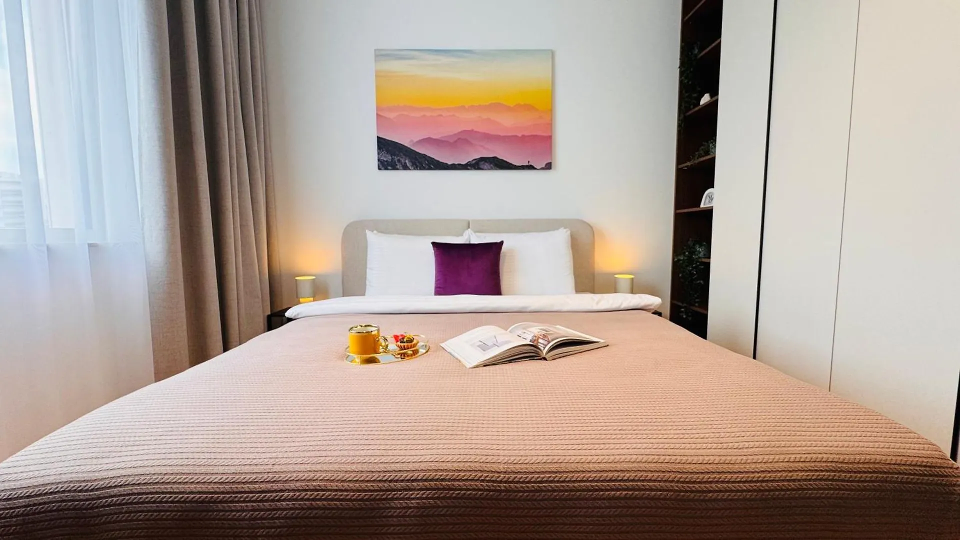MISS SUNSHINE Romexpo 2-Bedroom&Free Parking Bucarest 0*,