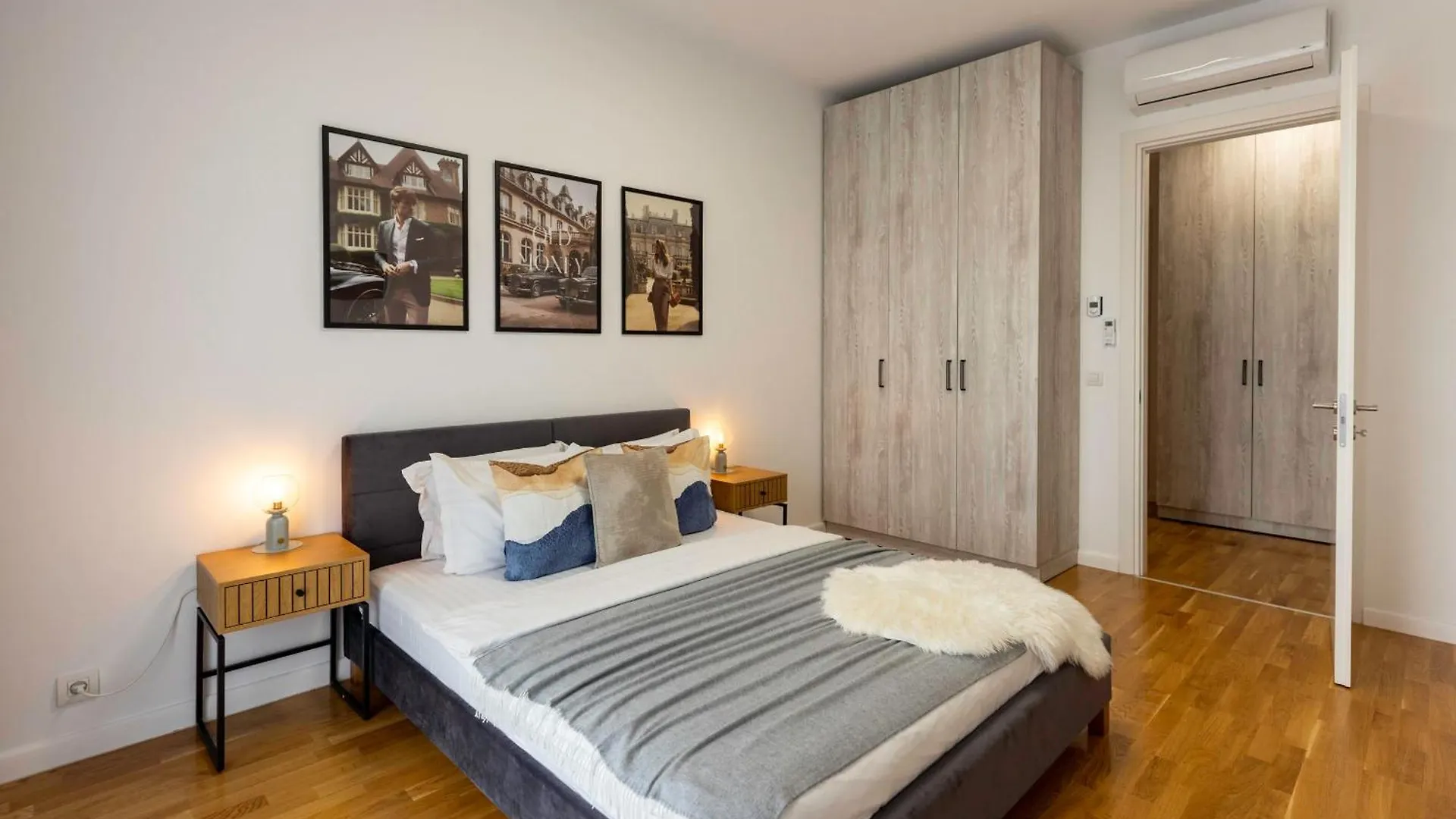 Apartment Ultimate Living Experience - Modern Accommodation & Free Parking Near Romexpo Bucharest