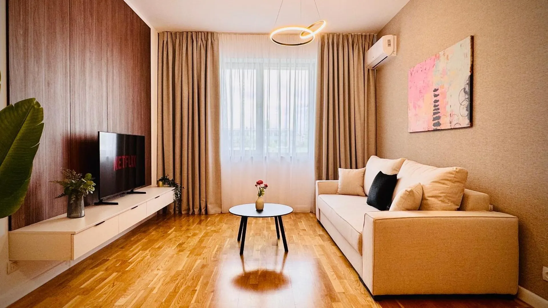 Apartment Ultimate Living Experience - Modern Accommodation & Free Parking Near Romexpo Bucharest