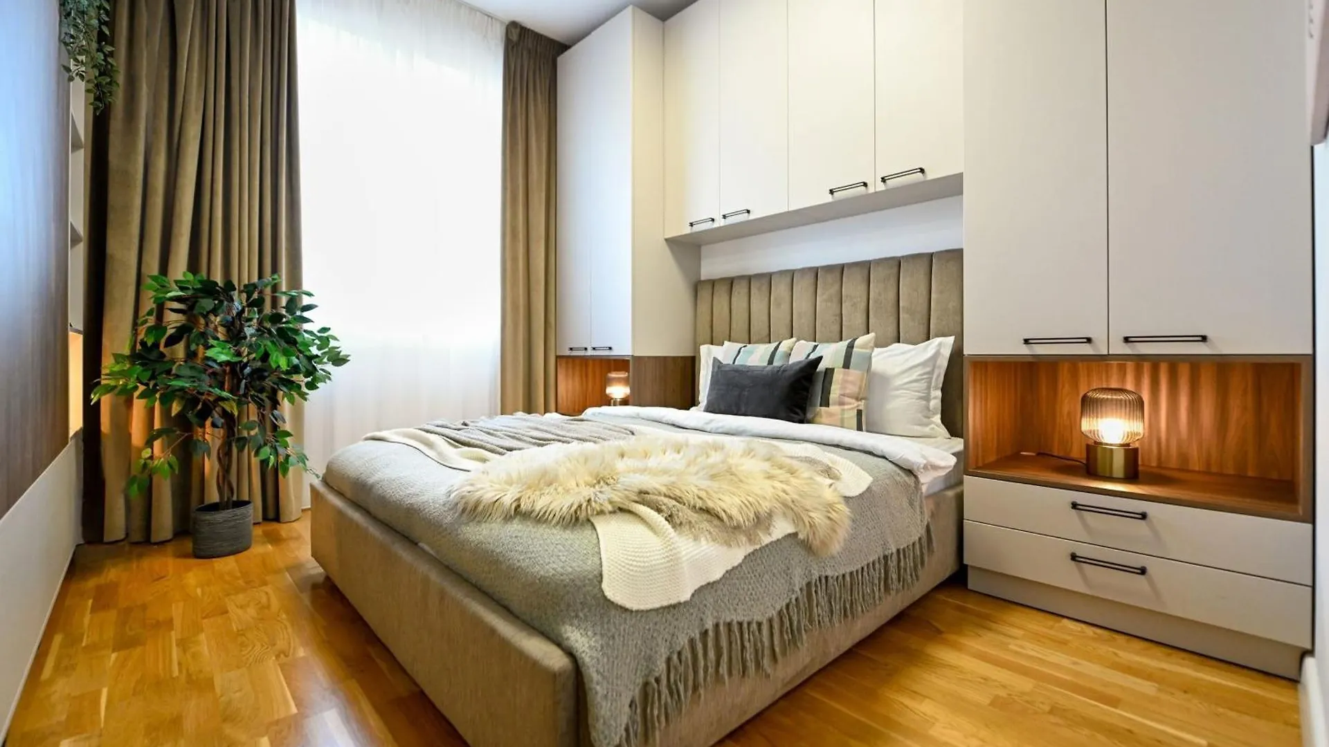 Ultimate Living Experience - Modern Accommodation & Free Parking Near Romexpo Bucarest Apartamento
