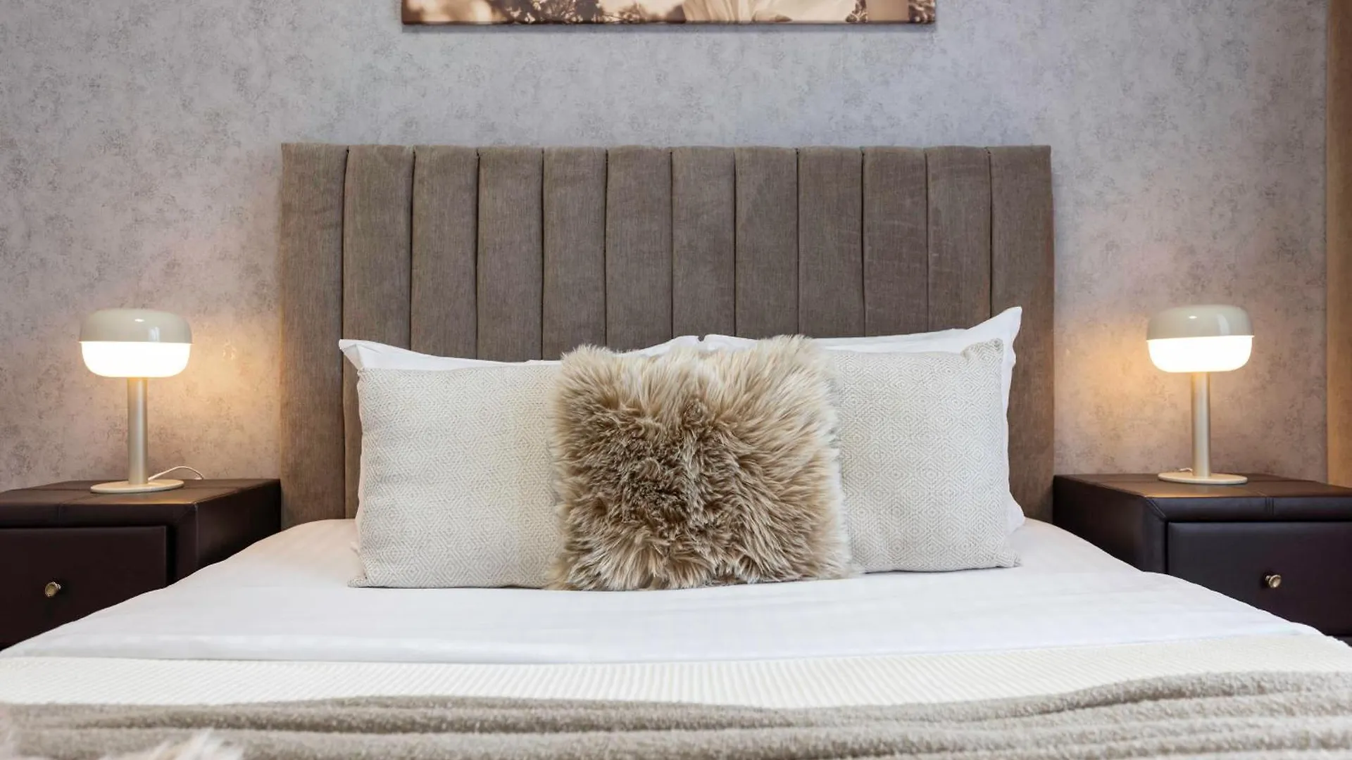 Ultimate Living Experience - Modern Accommodation & Free Parking Near Romexpo Bucarest Apartamento
