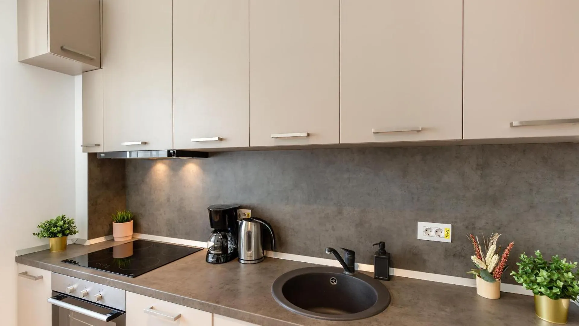 Apartamento Ultimate Living Experience - Modern Accommodation & Free Parking Near Romexpo Bucarest