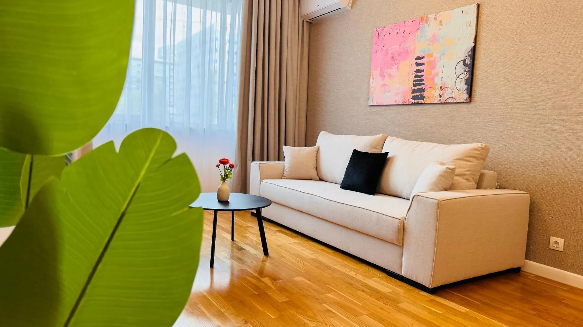 Apartamento Ultimate Living Experience - Modern Accommodation & Free Parking Near Romexpo Bucarest