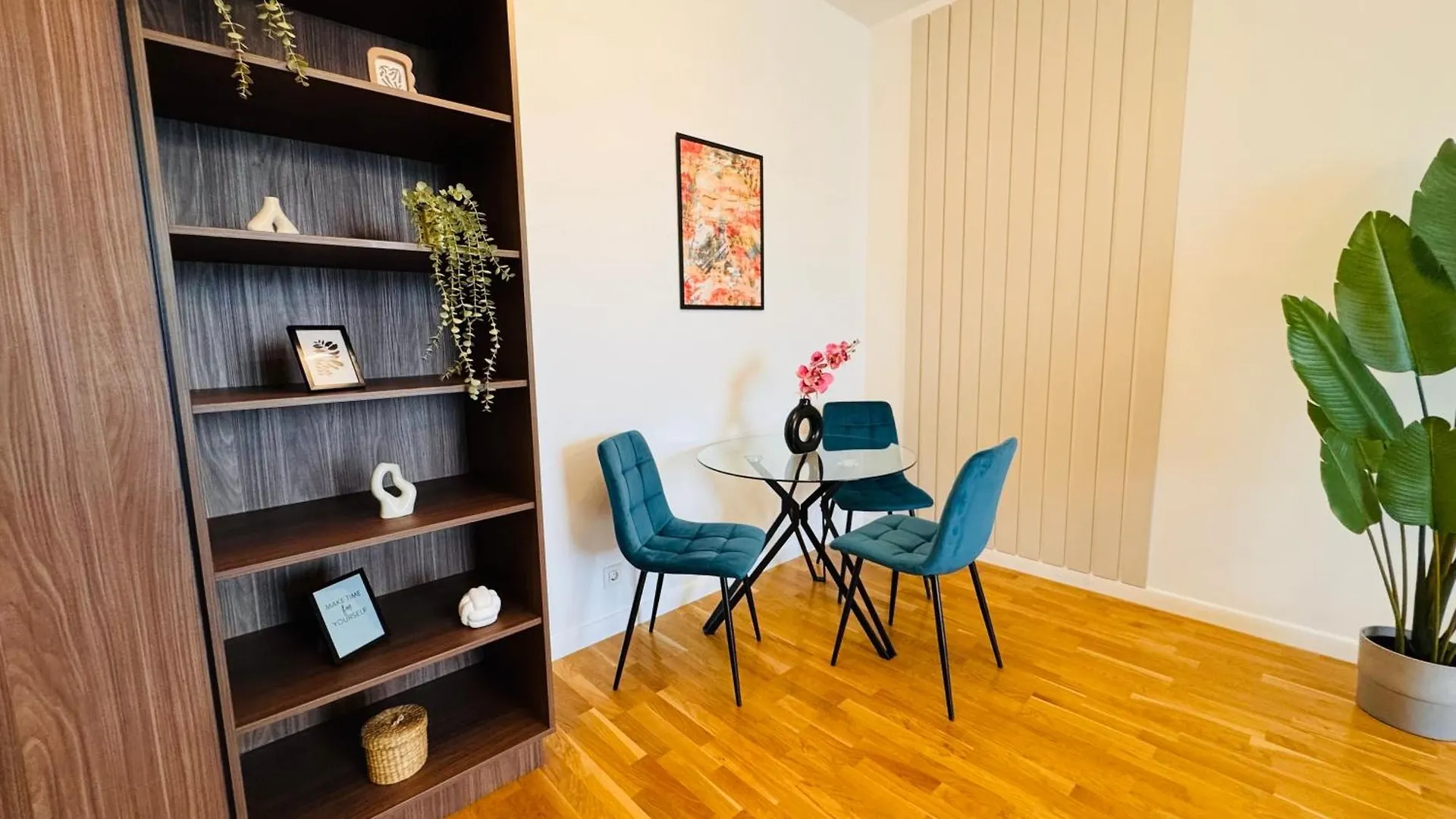 Ultimate Living Experience - Modern Accommodation & Free Parking Near Romexpo Bucarest 0*,  Rumanía